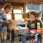 Raising Hope 1x20 Everybody Flirts... Sometimes 08 - Cloris Leachman, Lucas Neff